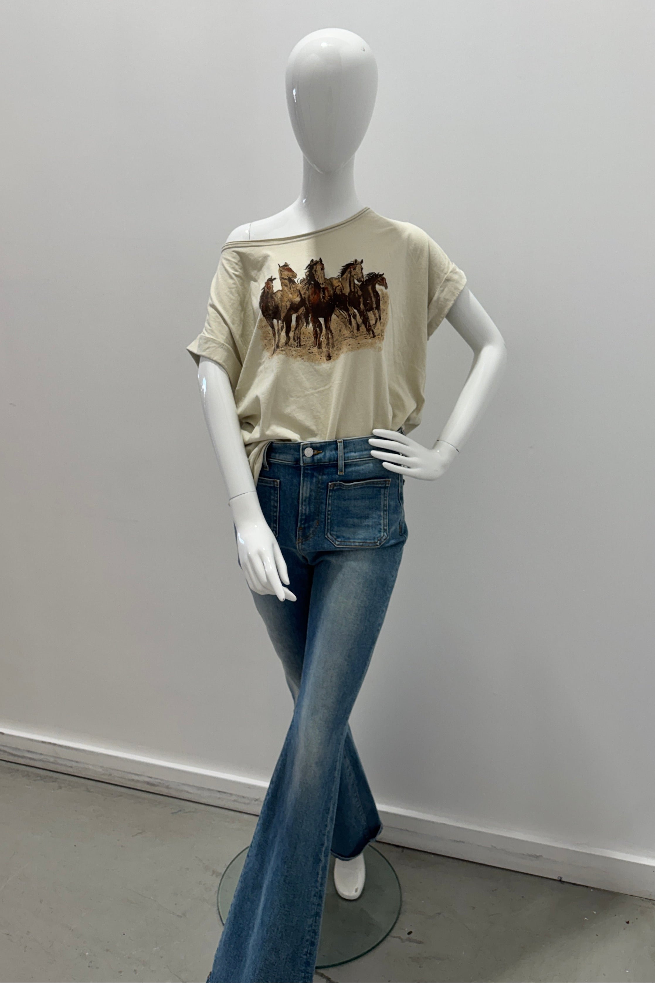 People of Leisure Majestic Horse Top Sand