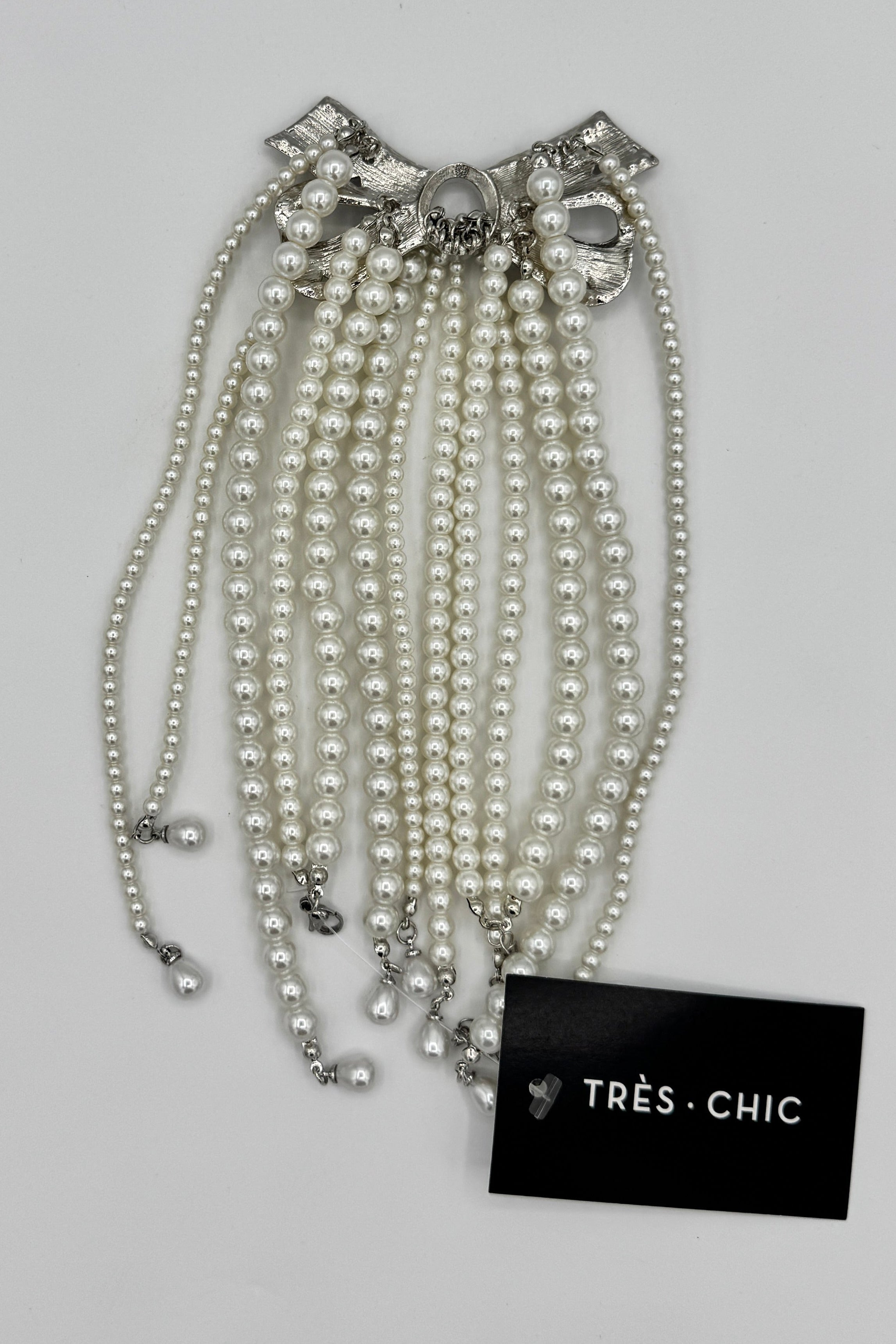 Collier noué de perles