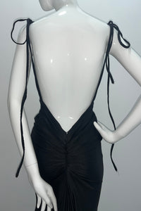 Jessica Angel - Robe dos nu à bretelles fines et dos nu avec fronces et coupe ajustée