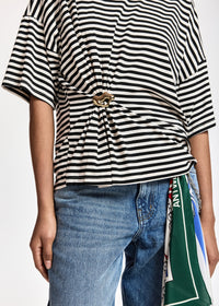 Essentiel T-shirt rayé Kriss avec broche noir