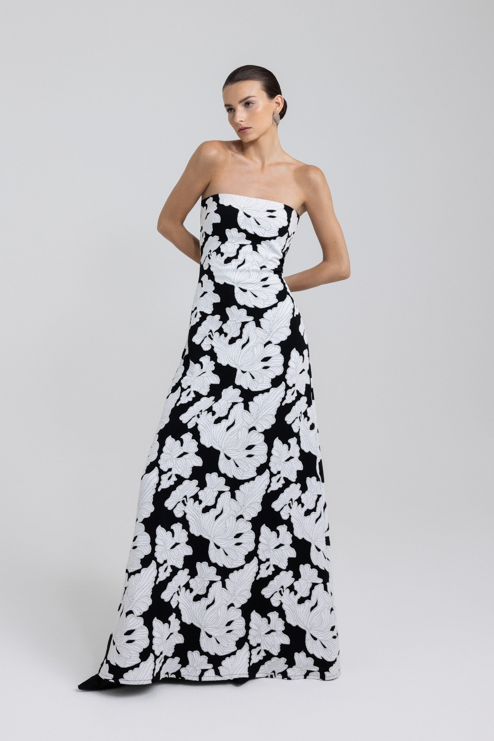 Robe Nadya Toto Marta