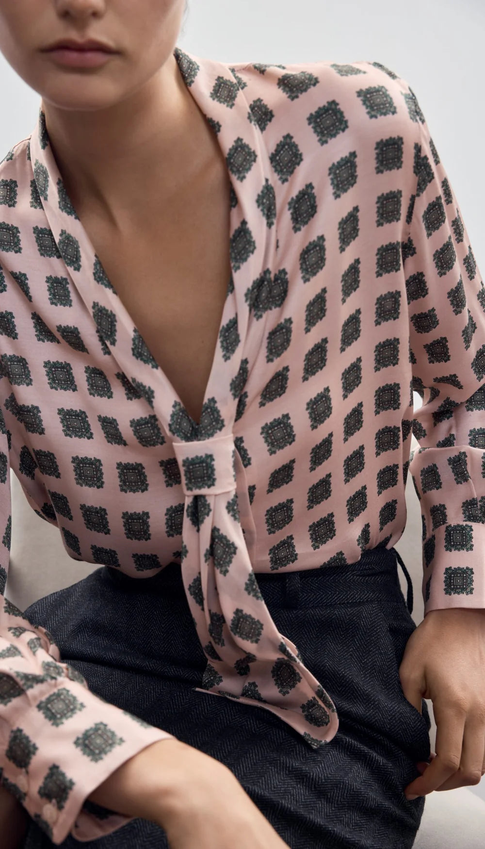 Smythe V-Necktie Blouse Blush Medallion