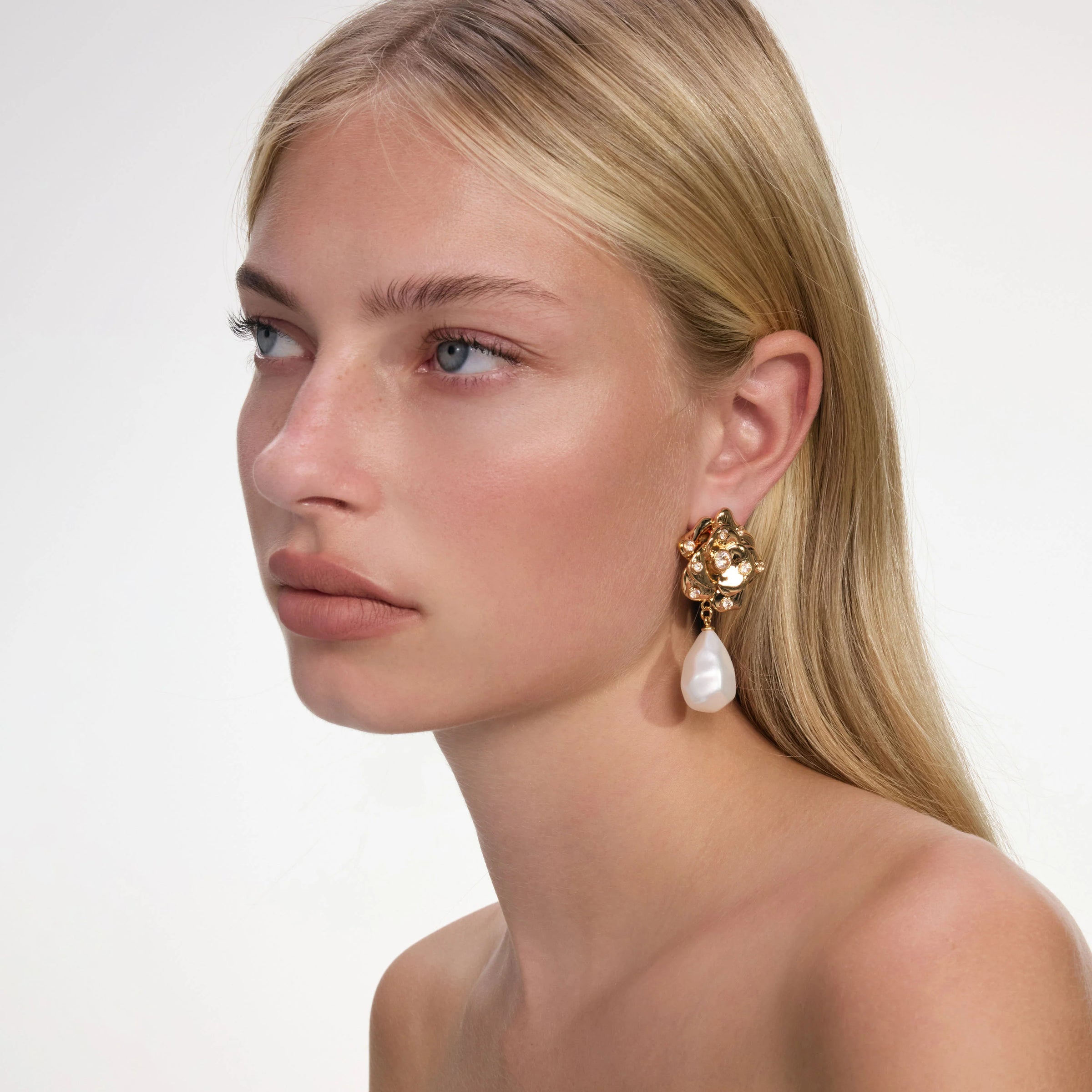 Self-Portrait Gold Flower Pearl Earrings