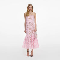 Robe midi en dentelle crochet rose Self-Portrait