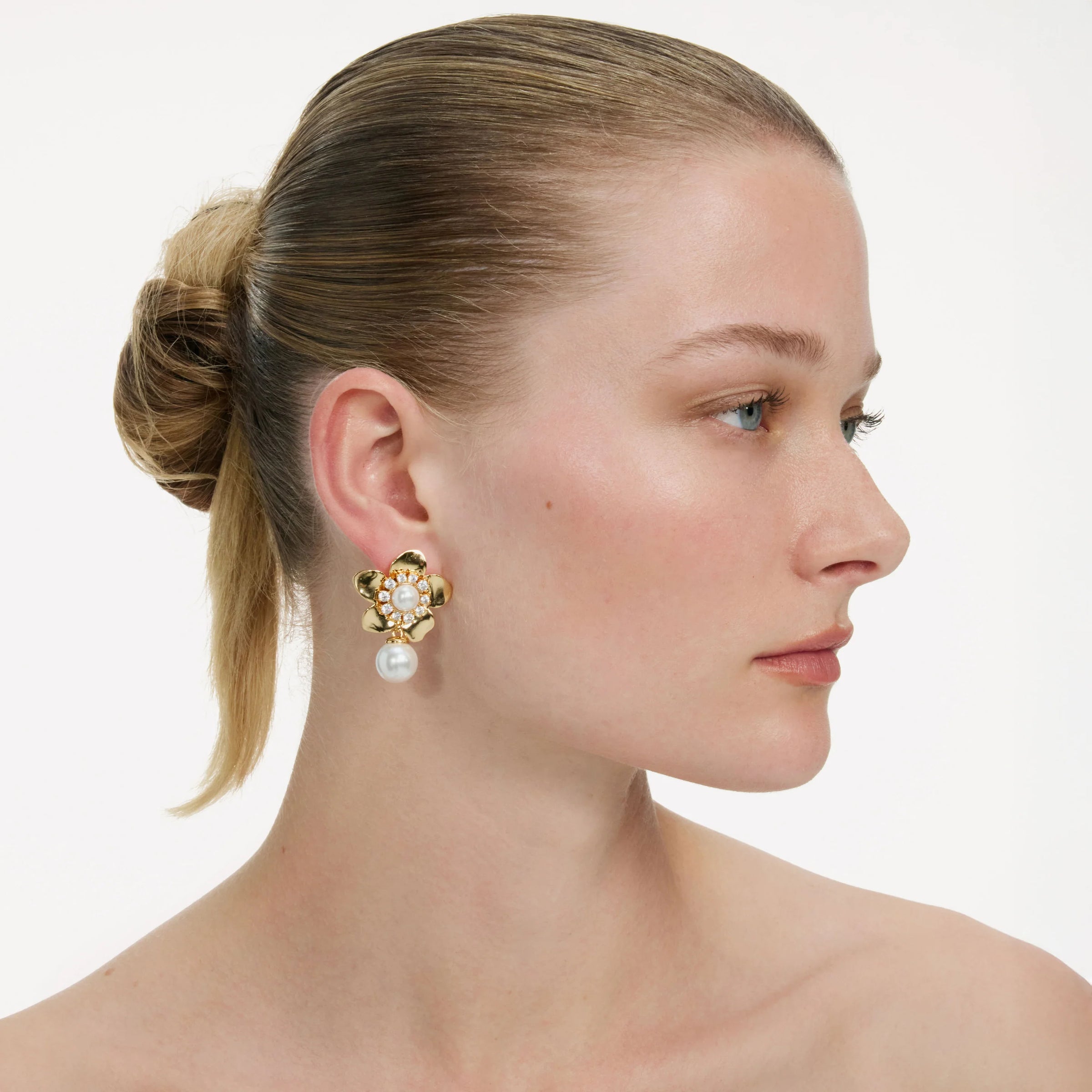 Self-Portrait Gold Flower Pearl Earrings Gold