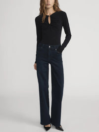 Frame The Keyhole Top