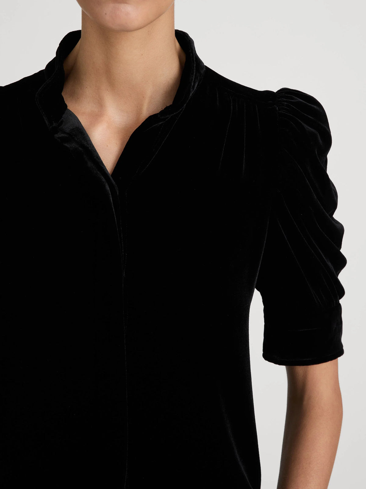 Frame The Velvet Gillian Top Black