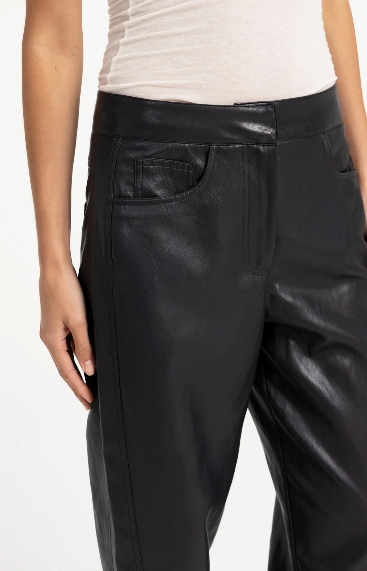 YAYA Faux leather carrot fit trousers with seam detail