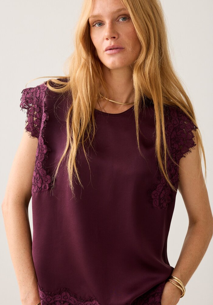 Summum Sleeveless Silky Casual Top