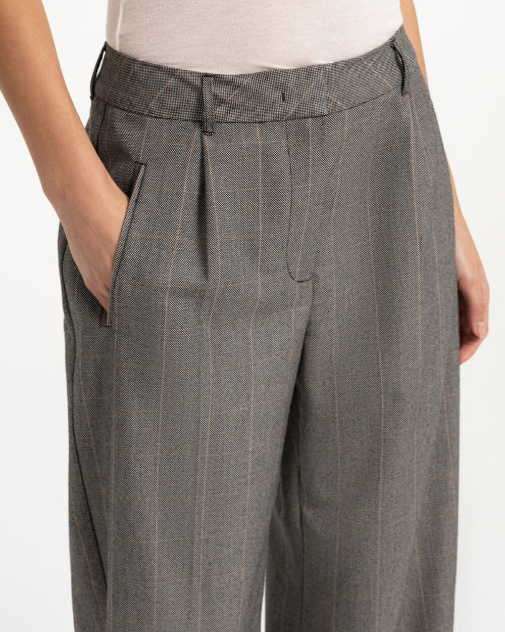 YAYA Woven Wide Leg Trousers with Pleats - HoleBlack Dessin