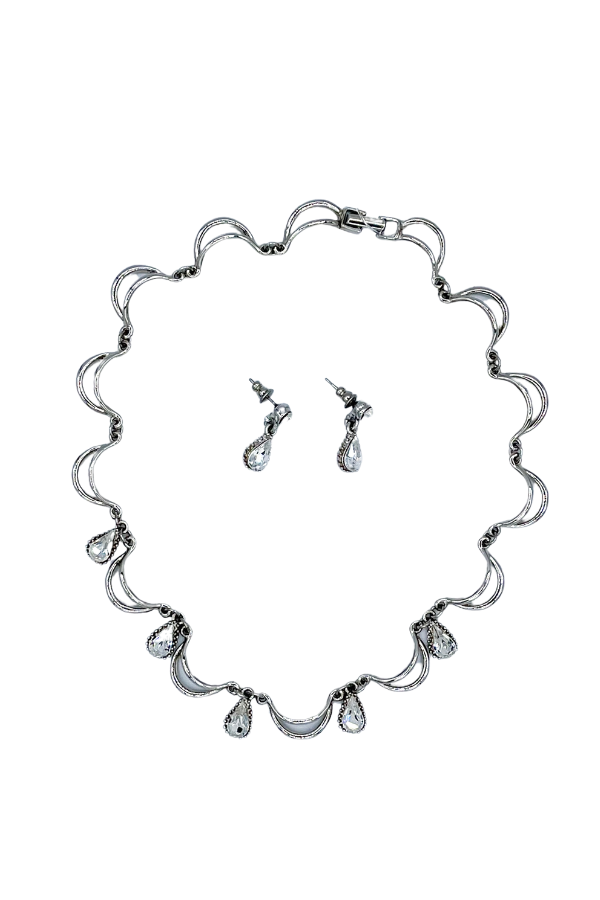 Elen Henderson Silver Pear Shape Necklace With Earrings