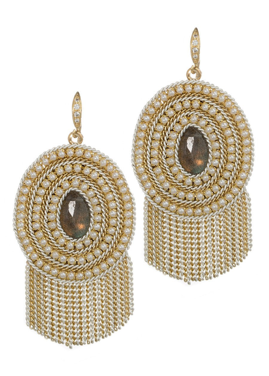 Theia Jewelry Boucle d'oreille triple encadrée de perles avec pompons